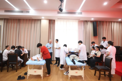 黨建引領(lǐng)強醫(yī)保 康復(fù)服務(wù)促健康——省醫(yī)保局辦公室黨支部開展主題黨日活動